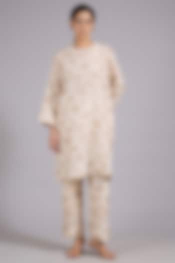 Ivory Mulberry Silk Floral Printed Kurta Set by Divyam Mehta at Pernia's Pop Up Shop