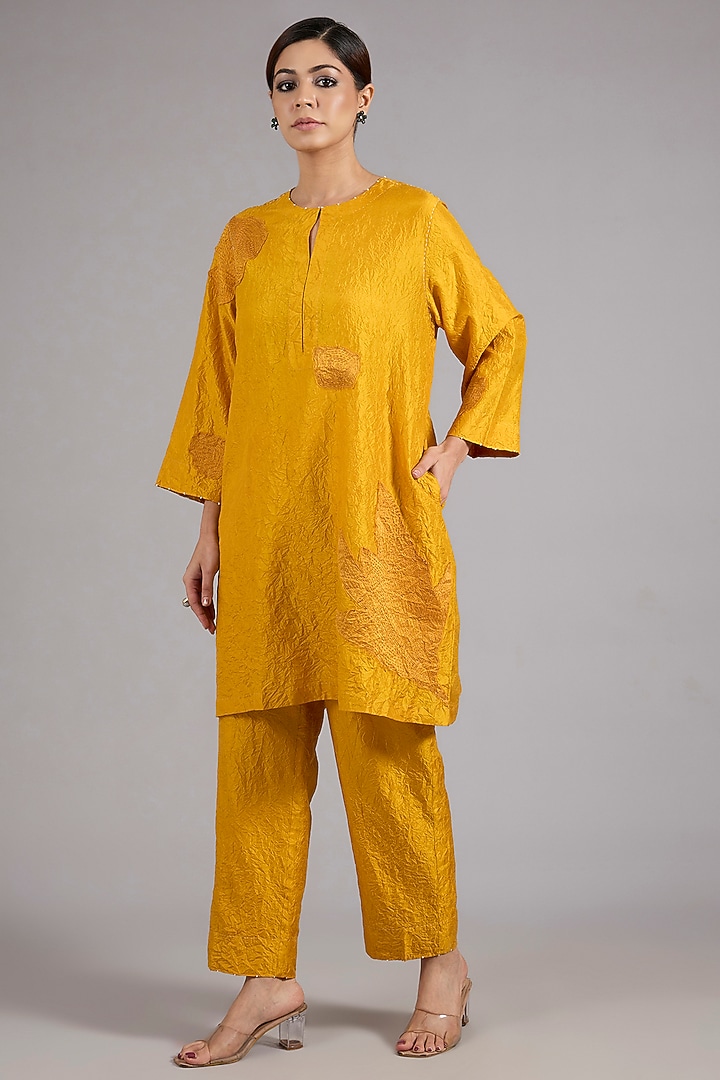 Haldi Yellow Mulberry Silk Patchwork Kurta Set by Divyam Mehta at Pernia's Pop Up Shop