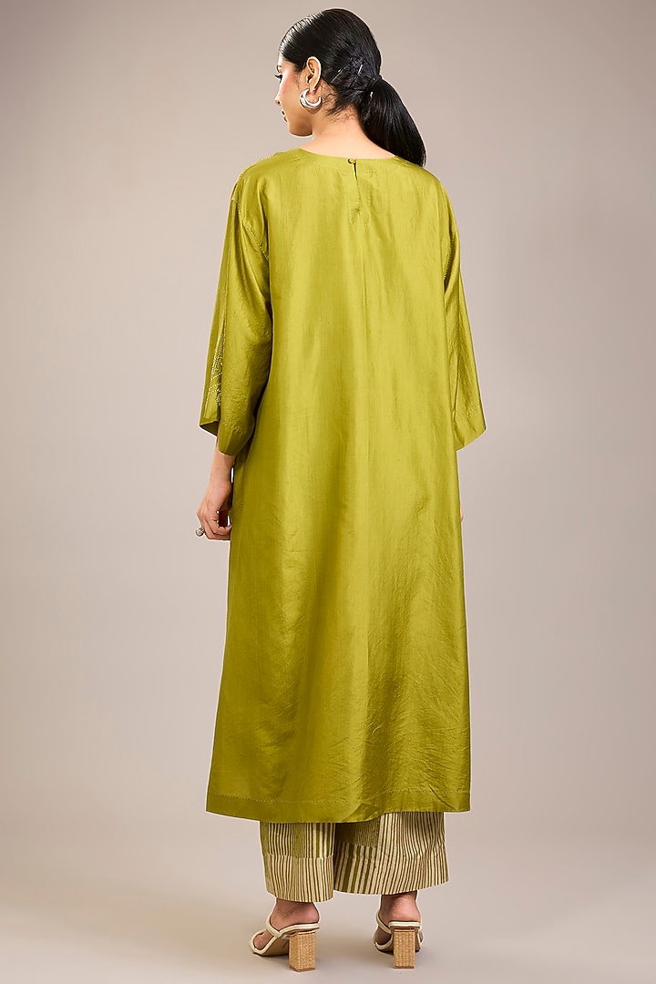 Yellow Mulberry Silk French Knot Embroidered Tunic Set by Divyam Mehta at Pernia's Pop Up Shop