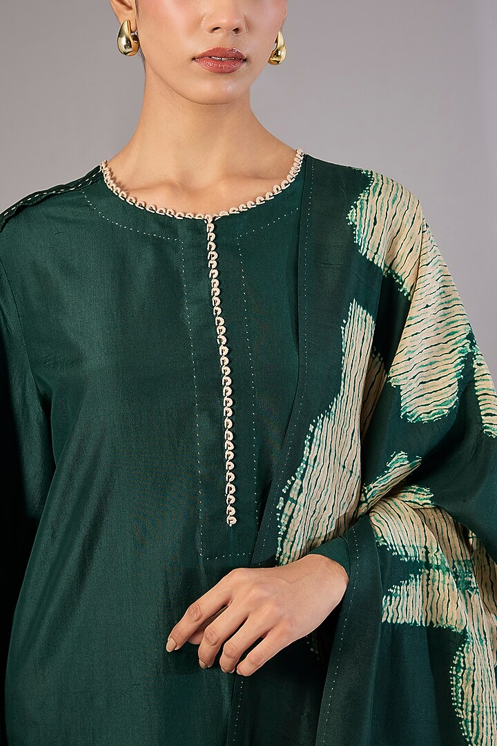Green Mulberry Silk Shibori Printed Kurta Set by Divyam Mehta at Pernia's Pop Up Shop