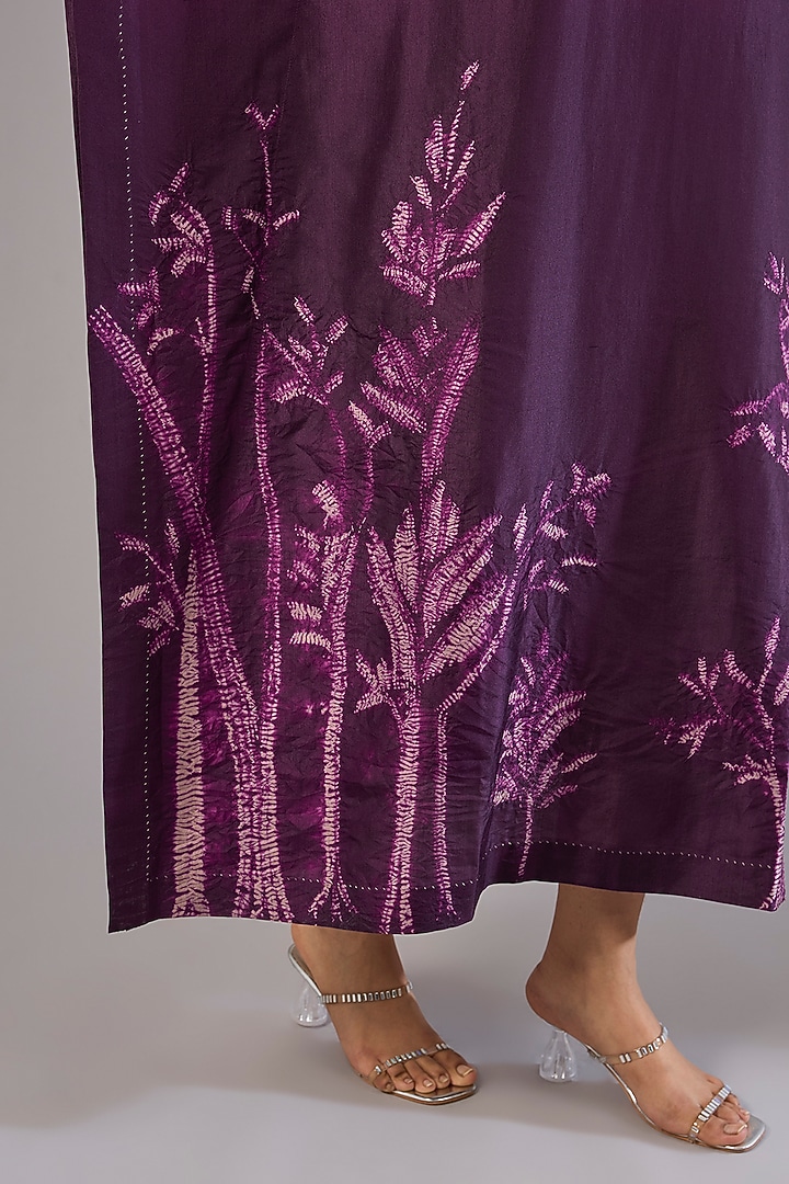 Amethyst Dupion Silk Shibori Printed Kaftan by Divyam Mehta at Pernia's Pop Up Shop
