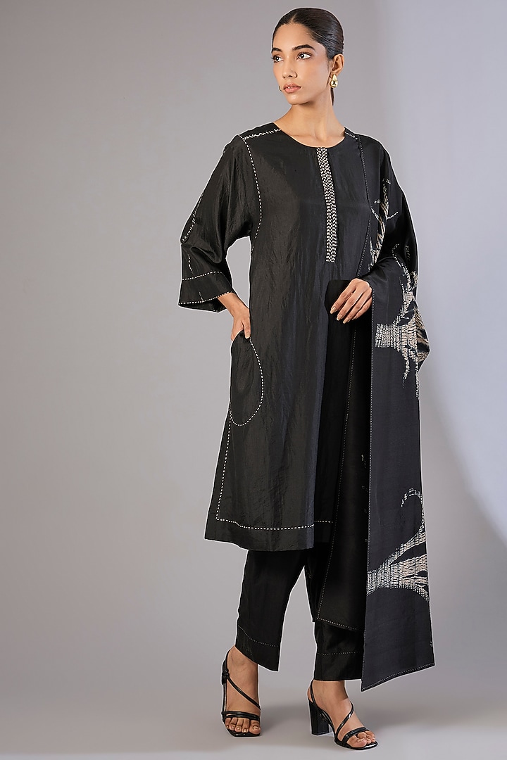 Black Mulberry Silk Shibori Printed Kurta Set by Divyam Mehta at Pernia's Pop Up Shop