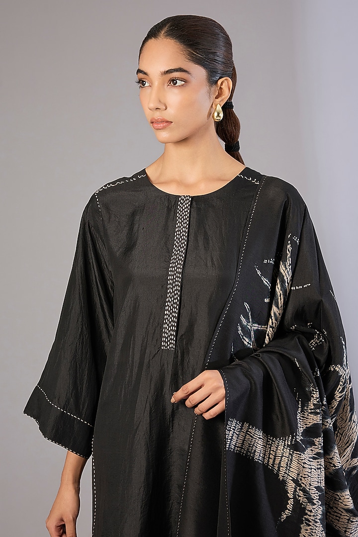 Black Mulberry Silk Shibori Printed Kurta Set by Divyam Mehta at Pernia's Pop Up Shop