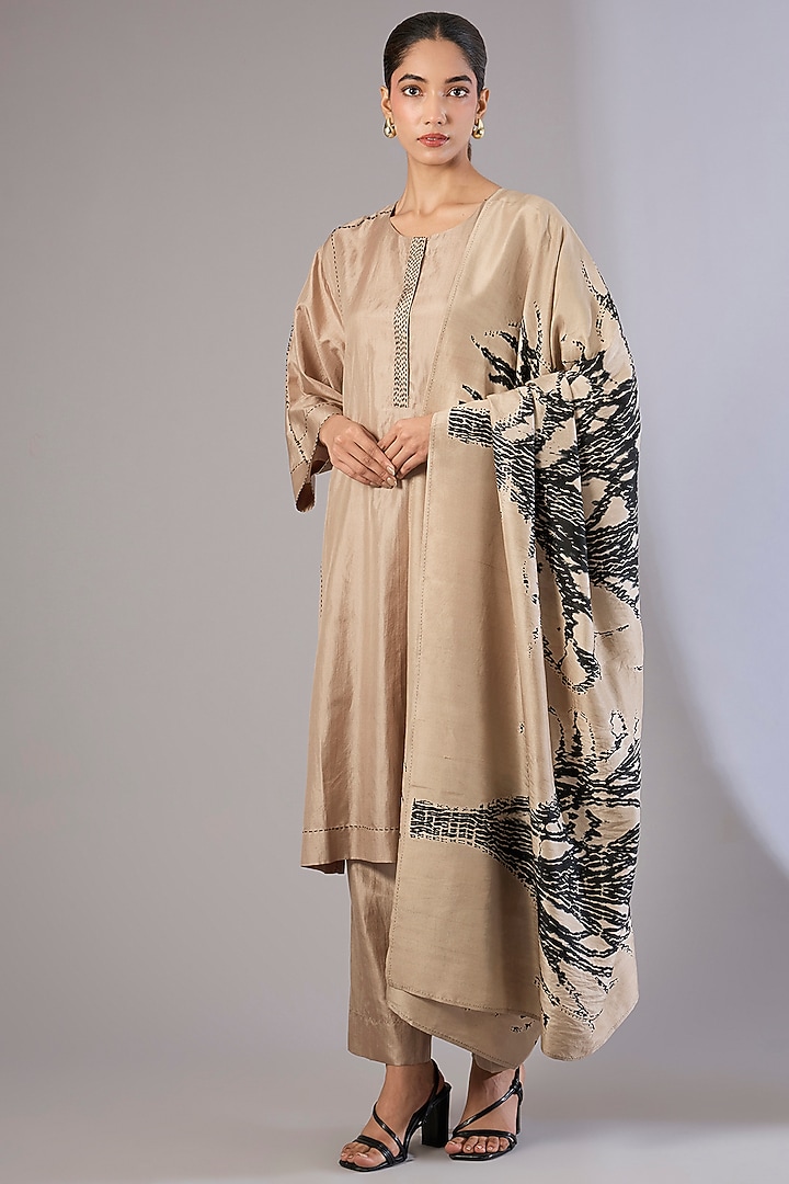 Beige Mulberry Silk Shibori Printed Kurta Set by Divyam Mehta at Pernia's Pop Up Shop