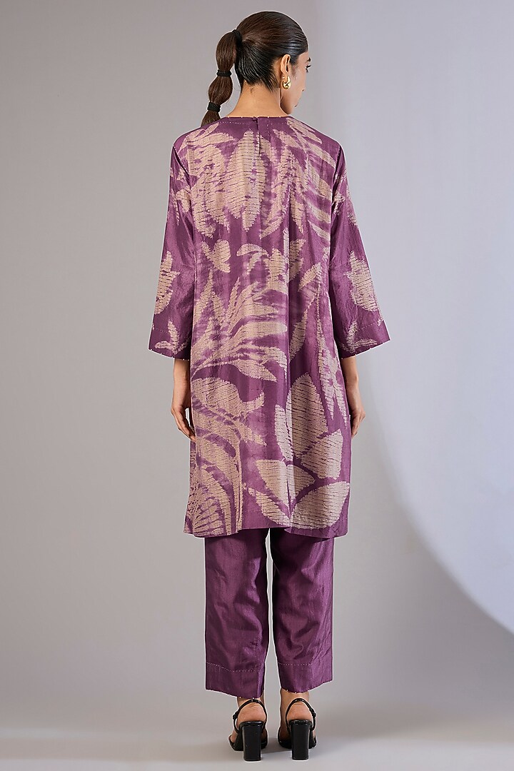 Amethyst Mulberry Silk Shibori Printed Kurta Set by Divyam Mehta at Pernia's Pop Up Shop