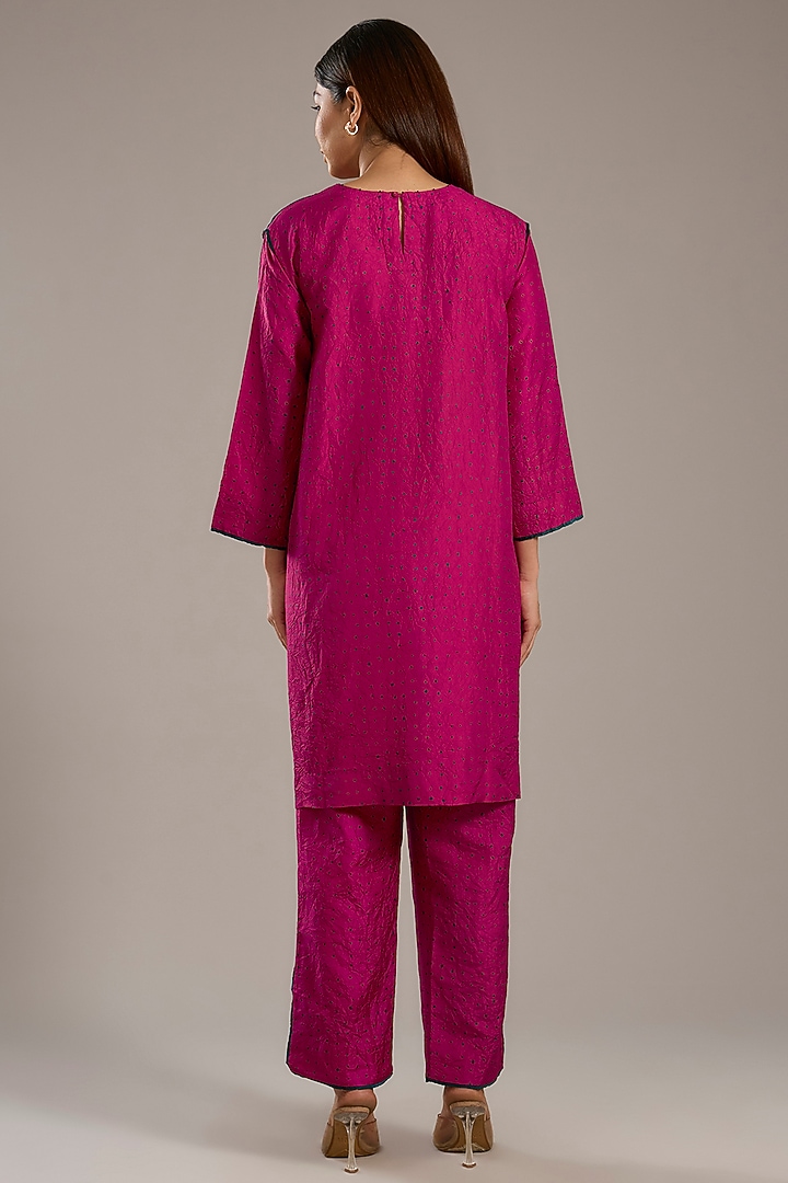Fuchsia Pink Mulberry Silk Screen Printed Kurta Set by Divyam Mehta at Pernia's Pop Up Shop