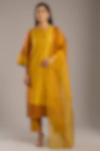 Yellow Mulberry Silk Screen Printed Kurta Set by Divyam Mehta at Pernia's Pop Up Shop