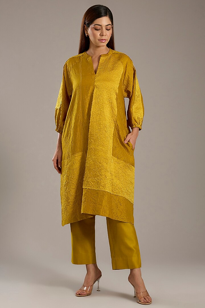 Haldi Yellow Mulberry Silk Kurta Set by Divyam Mehta at Pernia's Pop Up Shop