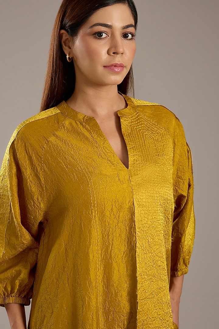 Haldi Yellow Mulberry Silk Kurta Set by Divyam Mehta at Pernia's Pop Up Shop