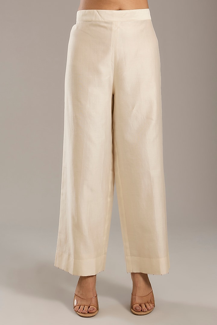 Ivory Dupion Kurta Set by Divyam Mehta at Pernia's Pop Up Shop