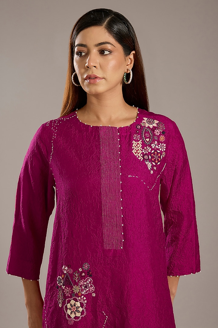 Fuchsia Pink Mulberry Silk Screen Printed Kurta Set by Divyam Mehta at Pernia's Pop Up Shop