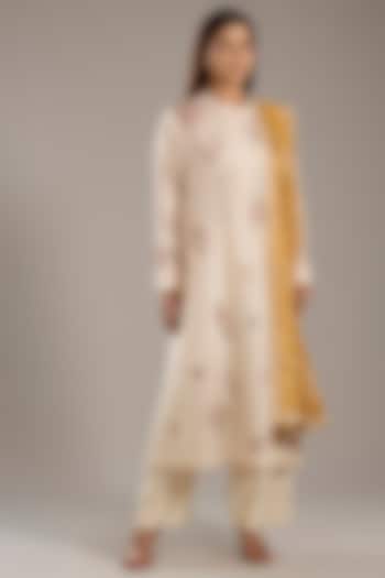Ivory Mulberry Silk Kurta Set by Divyam Mehta at Pernia's Pop Up Shop