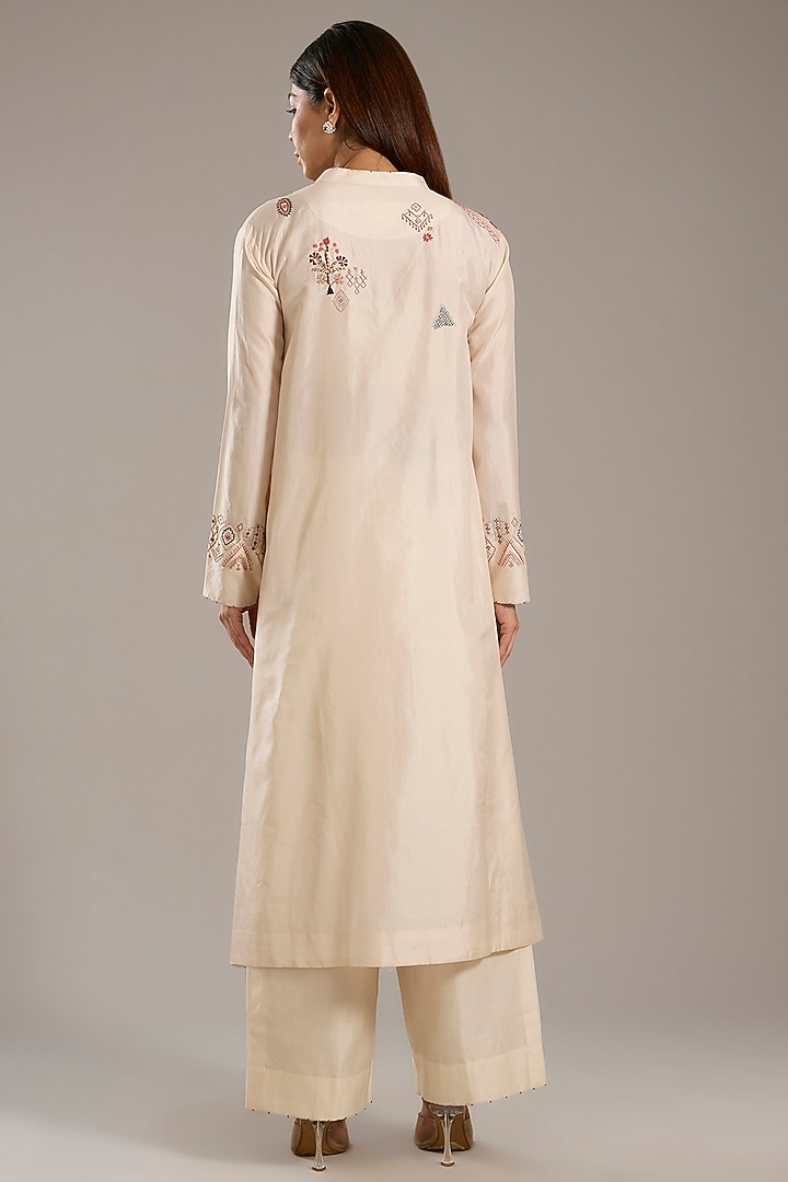 Ivory Mulberry Silk Kurta Set by Divyam Mehta at Pernia's Pop Up Shop