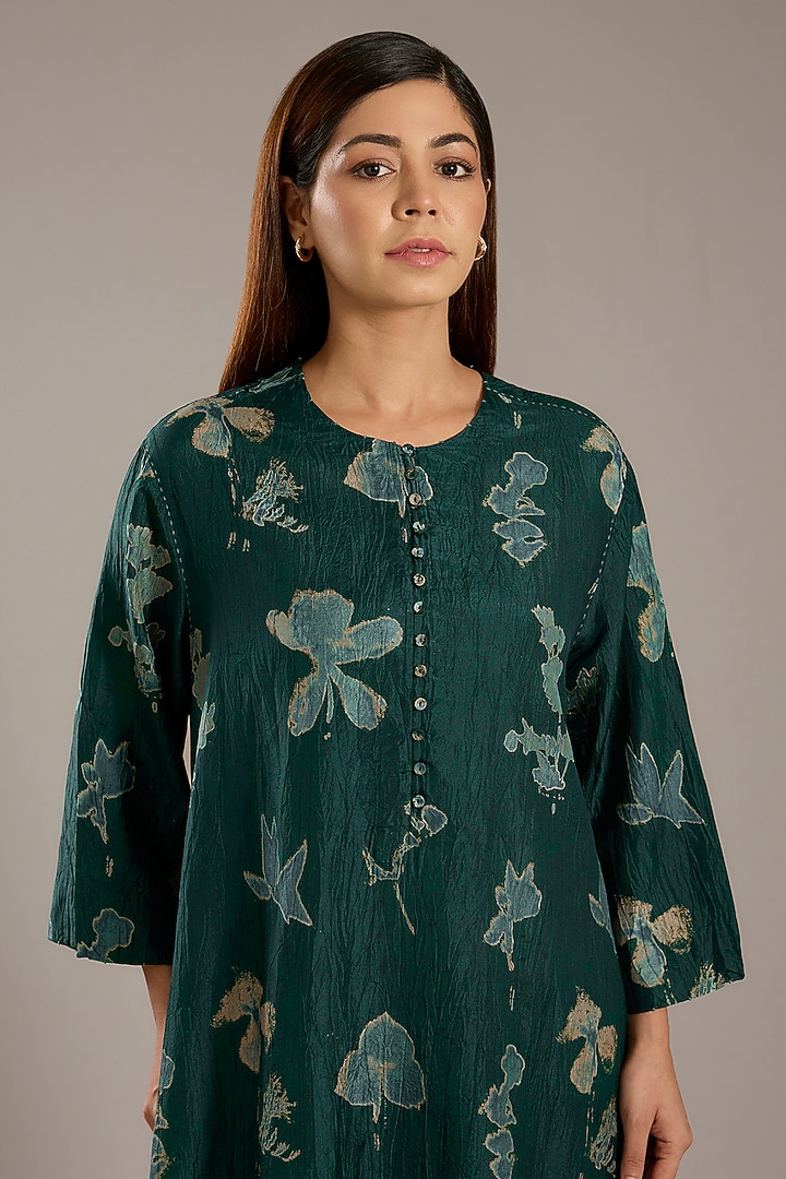 Forest Green Mulberry Silk Floral Printed Kurta Set by Divyam Mehta at Pernia's Pop Up Shop