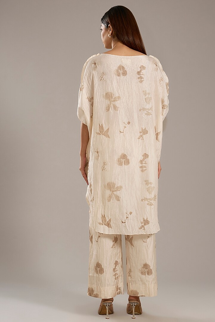 Ivory Mulberry Silk Floral Printed Kurta Set by Divyam Mehta at Pernia's Pop Up Shop