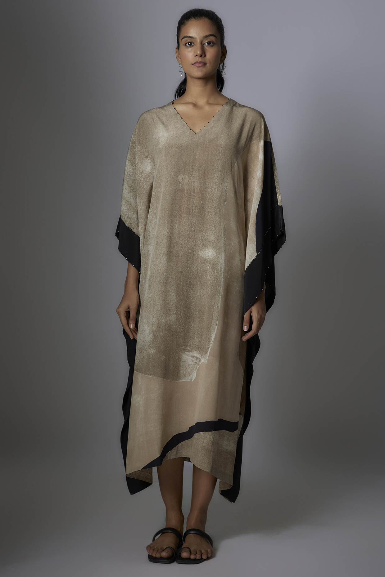 Toosh Crepe De Chine Printed Kaftan by Divyam Mehta at Pernia's Pop Up Shop