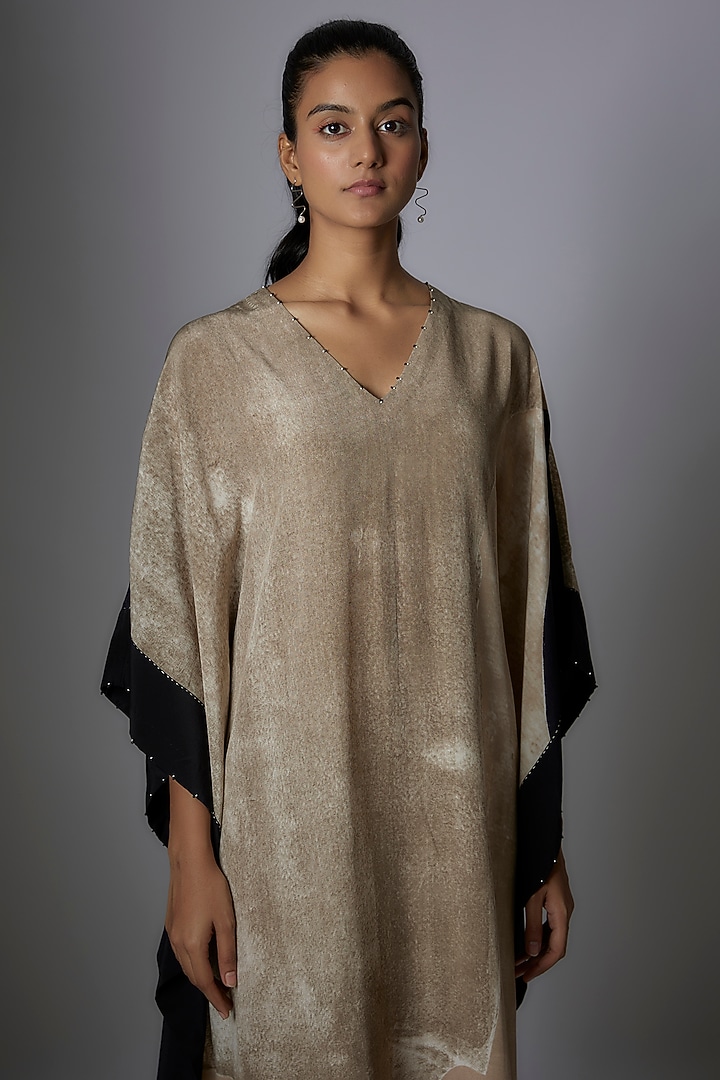 Toosh Crepe De Chine Printed Kaftan by Divyam Mehta at Pernia's Pop Up Shop