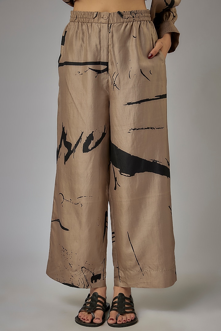 Toosh Silk Crepe Printed Co-ord Set by Divyam Mehta at Pernia's Pop Up Shop