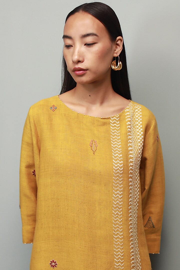 Sarson Yellow Kantha Hand Embroidered Kurta Set by Divyam Mehta at Pernia's Pop Up Shop