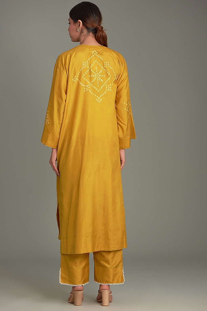 Yellow Mulberry Silk Bandhani Kurta Set by Divyam Mehta at Pernia's Pop Up Shop