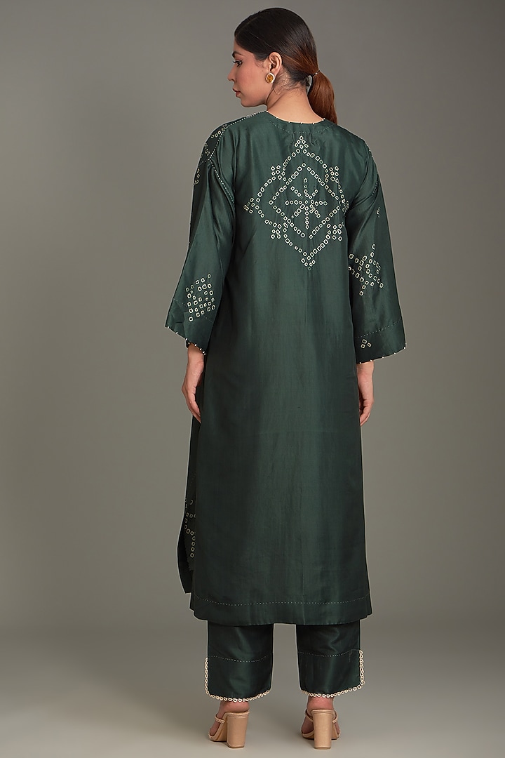Bottle Green Mulberry Silk Bandhani Kurta Set by Divyam Mehta at Pernia's Pop Up Shop