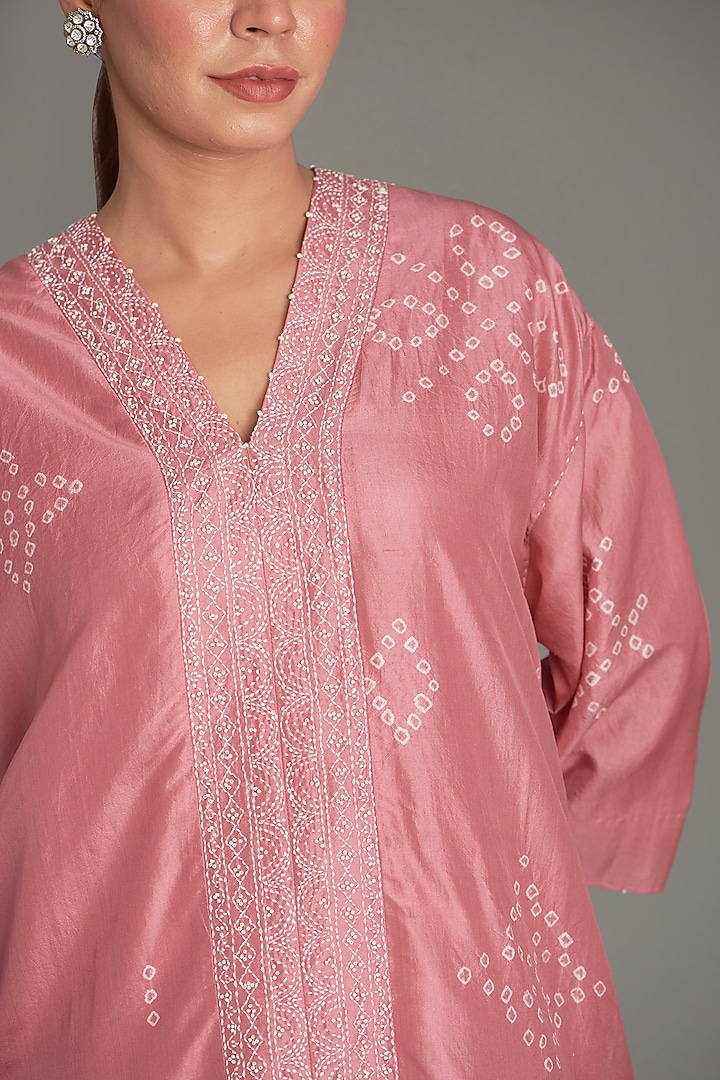 Coral Mulberry Silk Bandhani Kurta Set by Divyam Mehta at Pernia's Pop Up Shop
