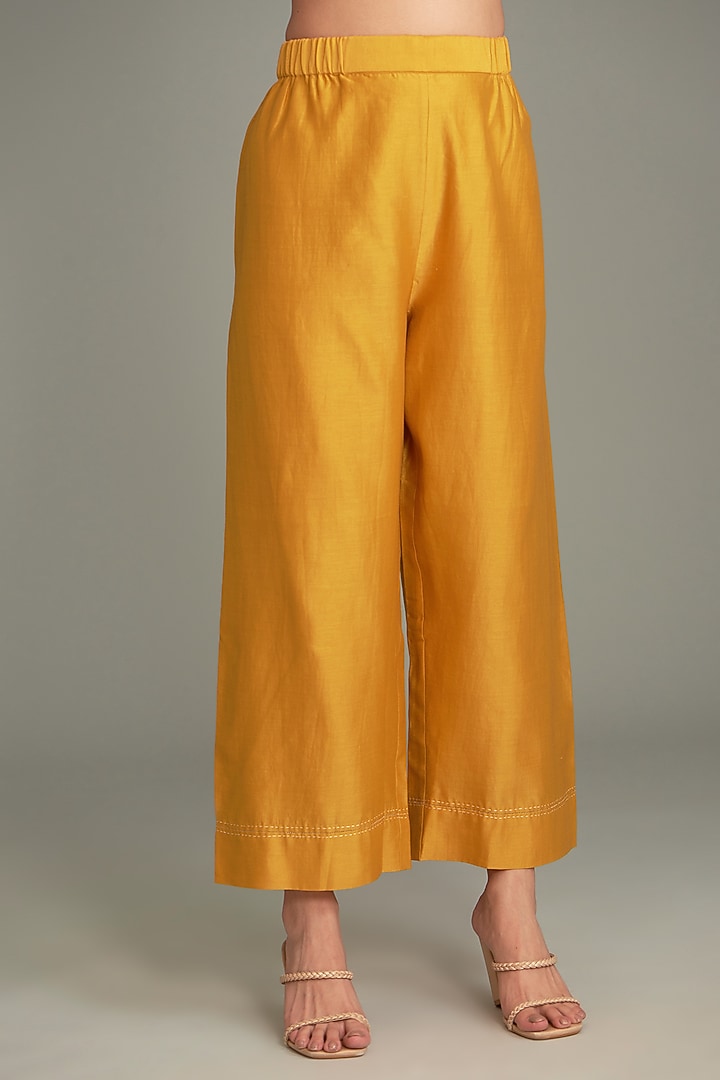 Yellow Mulberry & Dupion Embroidered Kurta Set by Divyam Mehta at Pernia's Pop Up Shop