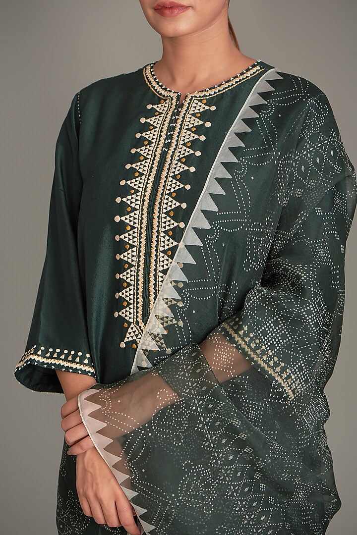 Bottle Green Mulberry & Dupion Embroidered Kurta Set by Divyam Mehta at Pernia's Pop Up Shop