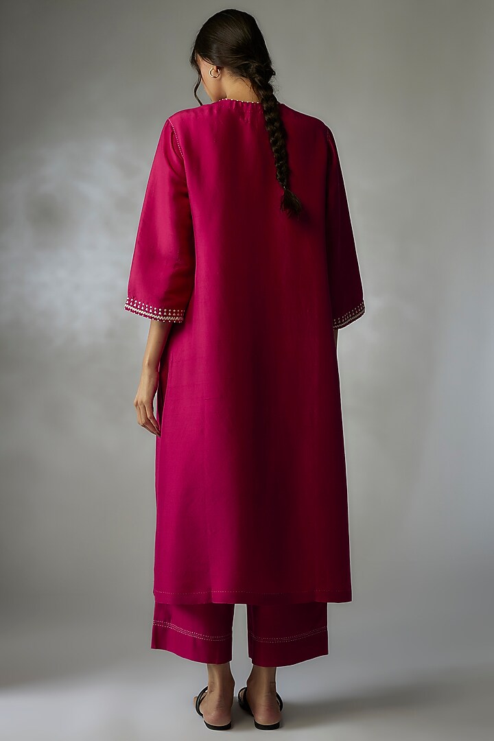Fuchsia Mulberry Silk Embroidered Kurta Set by Divyam Mehta at Pernia's Pop Up Shop