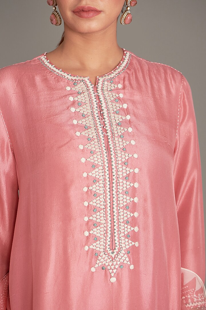 Coral Mulberry & Dupion Embroidered Kurta Set by Divyam Mehta at Pernia's Pop Up Shop