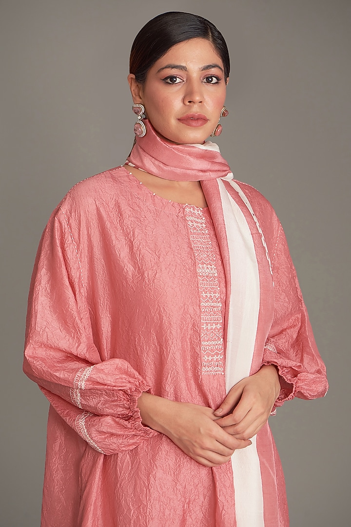 Coral Mulberry Crushed Kurta Set by Divyam Mehta at Pernia's Pop Up Shop