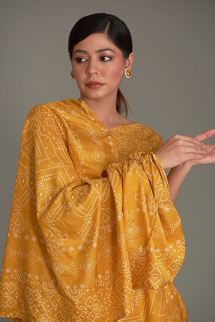 Yellow Mulberry Silk Printed Tunic Set by Divyam Mehta at Pernia's Pop Up Shop