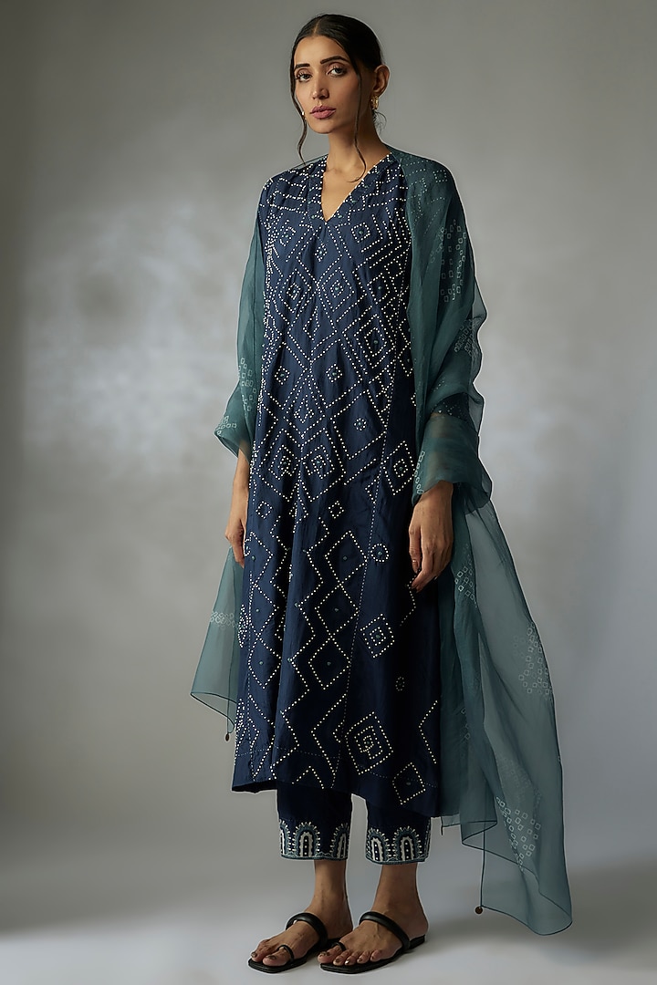 Blue Mulberry Silk Embroidered Kurta Set by Divyam Mehta at Pernia's Pop Up Shop