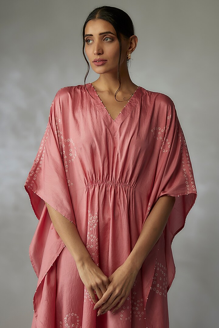 Coral Mulberry Silk Bandhani Kaftan by Divyam Mehta at Pernia's Pop Up Shop
