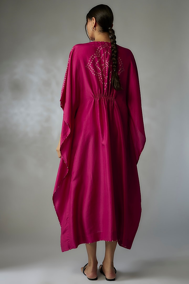 Fuchsia Mulberry Silk Bandhani Kaftan by Divyam Mehta at Pernia's Pop Up Shop