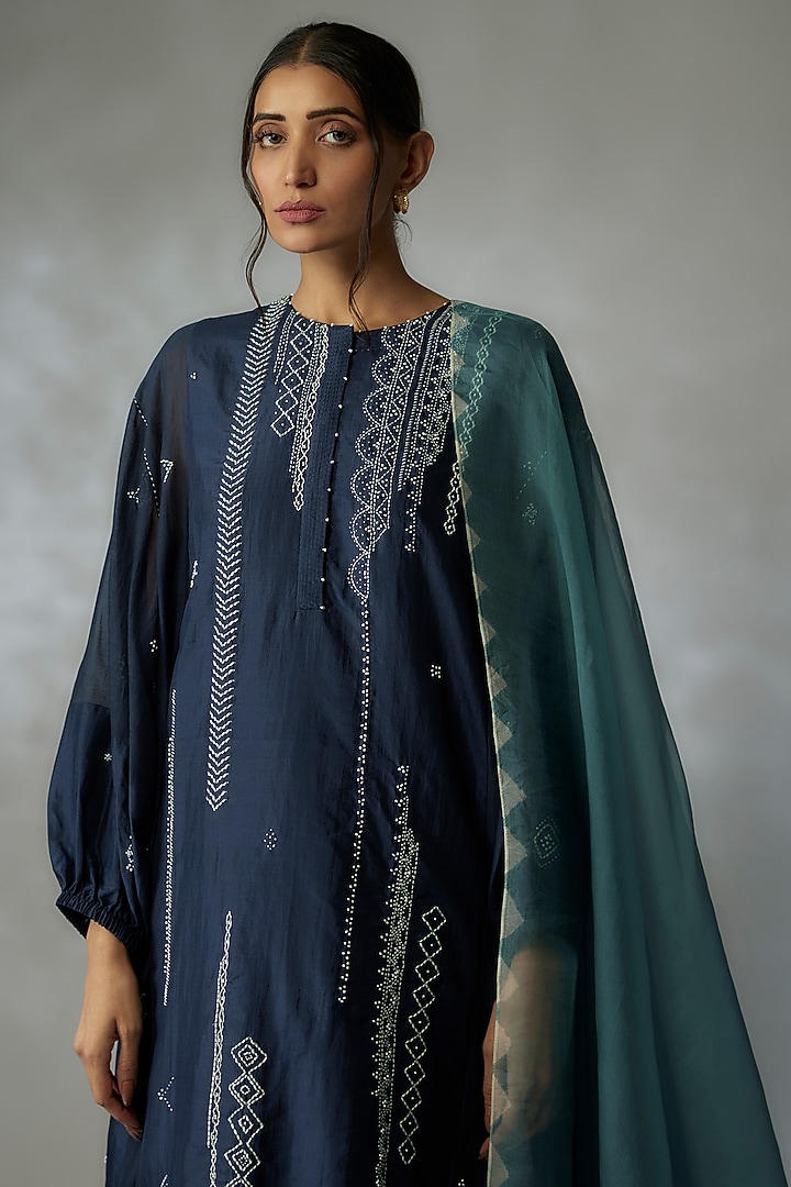 Blue Mulberry Silk Embroidered Kurta Set by Divyam Mehta at Pernia's Pop Up Shop