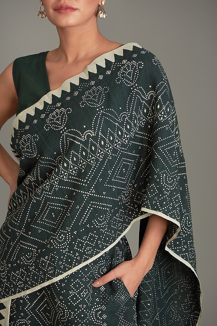 Bottle Green Matka Silk Pant Wedding Saree by Divyam Mehta at Pernia's Pop Up Shop