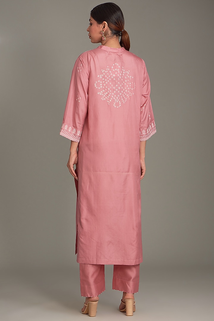 Coral Mulberry Bandhani Kurta Set by Divyam Mehta at Pernia's Pop Up Shop