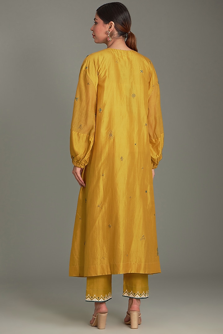 Mustard Mulberry Silk Kurta Set by Divyam Mehta at Pernia's Pop Up Shop