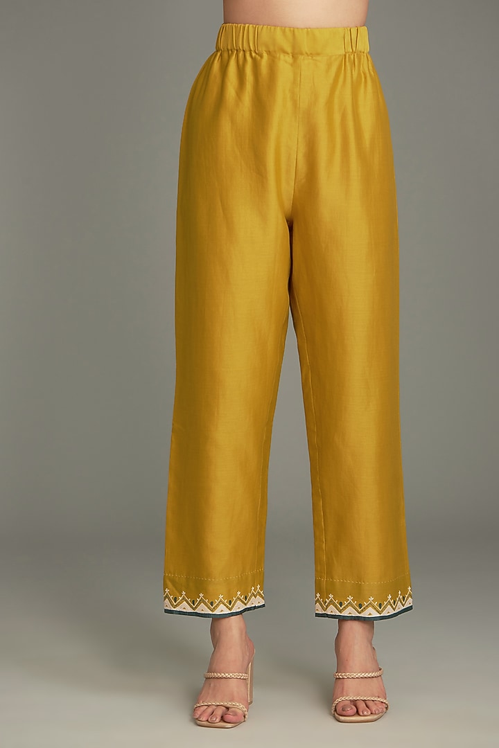 Mustard Mulberry Silk Kurta Set by Divyam Mehta at Pernia's Pop Up Shop