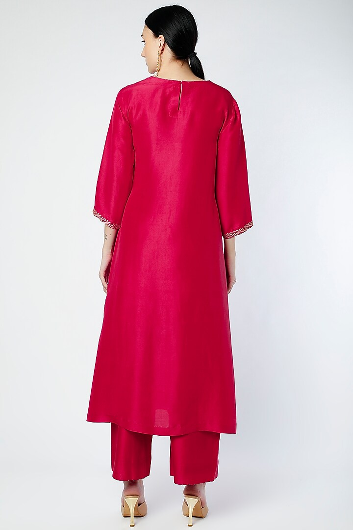 Poppy Pink Dupion Silk Kurta Set by Divyam Mehta at Pernia's Pop Up Shop