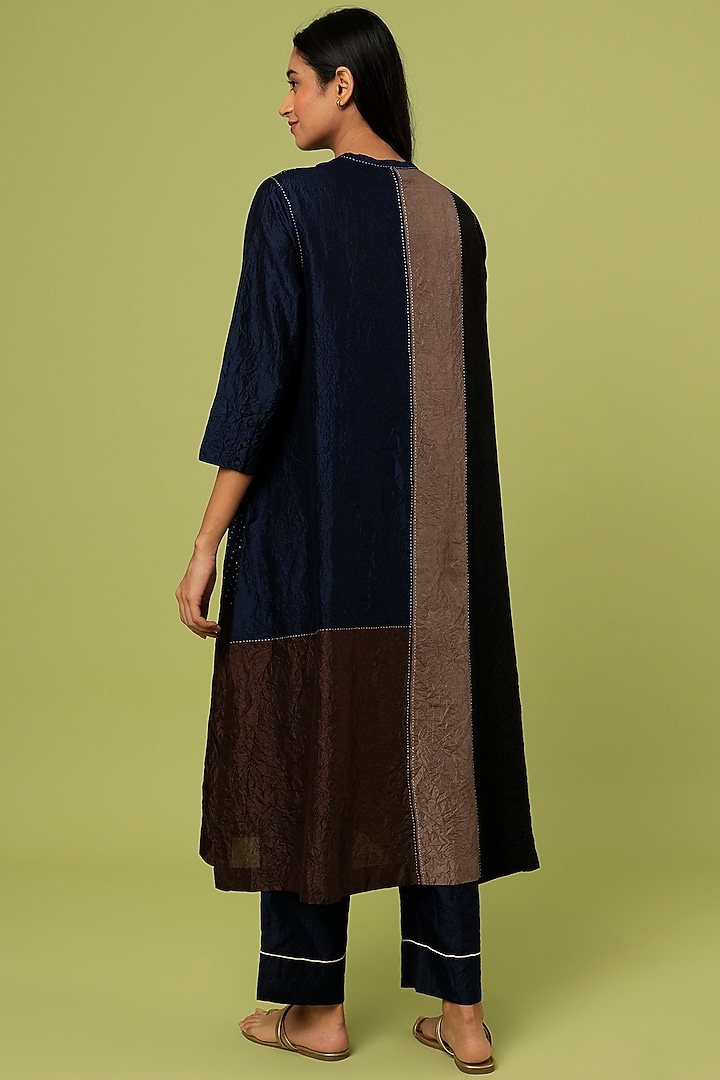 Midnight Blue Mulberry Silk Kurta Set by Divyam Mehta at Pernia's Pop Up Shop