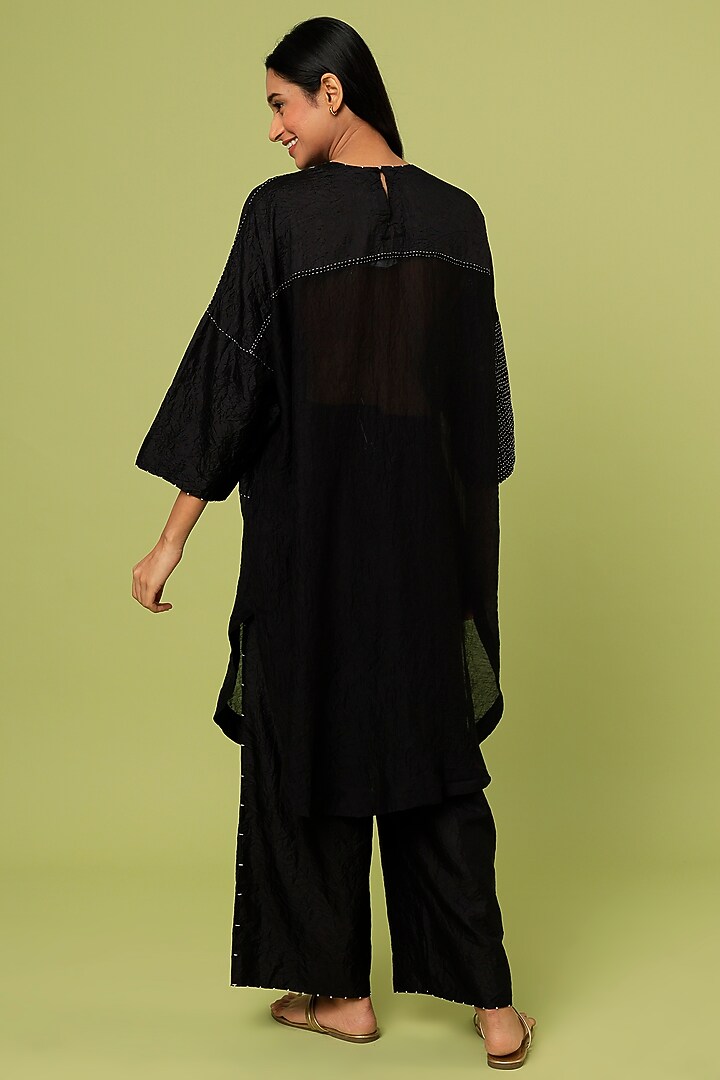 Midnight Blue Mulberry Silk Kurta Set by Divyam Mehta at Pernia's Pop Up Shop