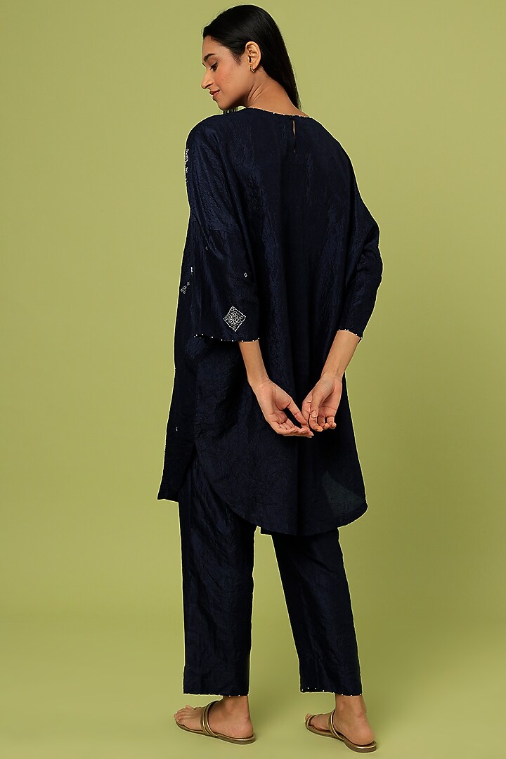 Midnight Blue Mulberry Silk Kurta Set by Divyam Mehta at Pernia's Pop Up Shop
