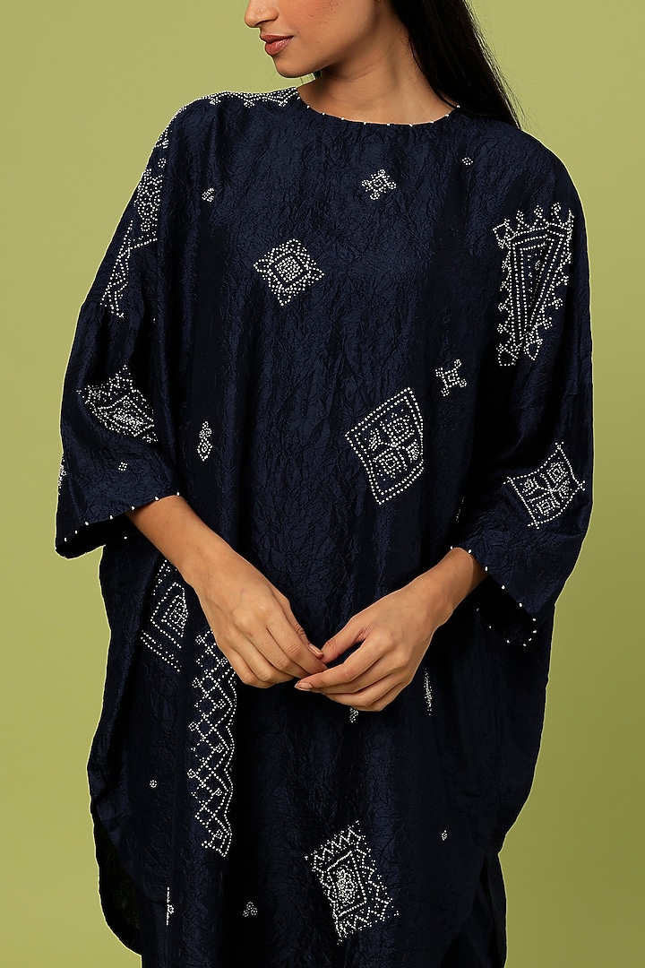 Midnight Blue Mulberry Silk Kurta Set by Divyam Mehta at Pernia's Pop Up Shop