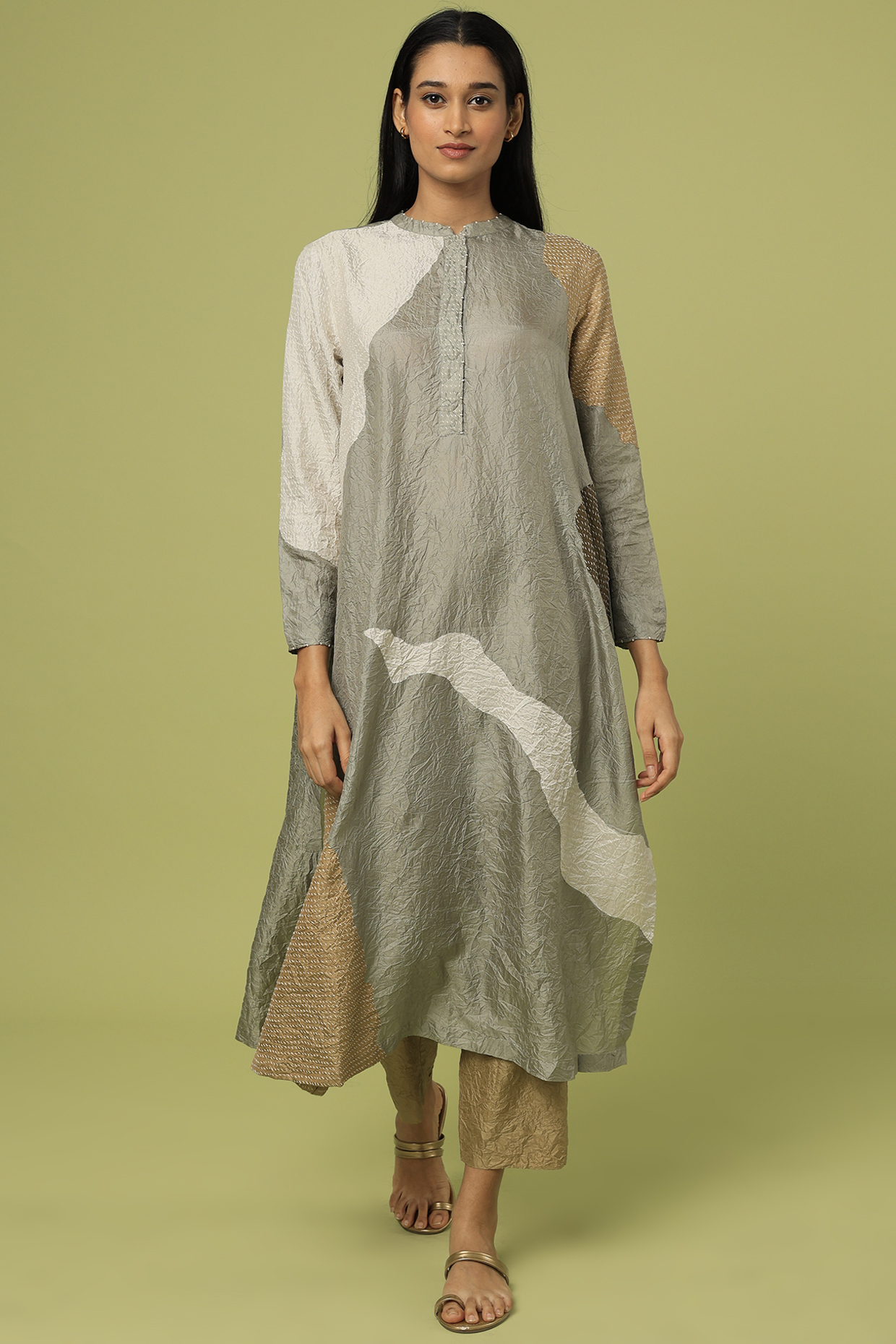Green Mulberry Silk Kurta Set by Divyam Mehta at Pernia's Pop Up Shop
