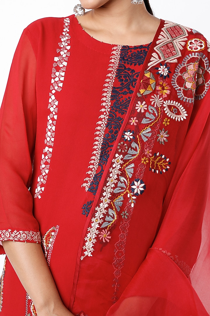 Poppy Red Kantha Embroidered Kurta Set by Divyam Mehta at Pernia's Pop Up Shop