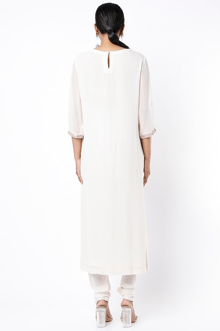 Champa White Embroidered Kurta Set by Divyam Mehta at Pernia's Pop Up Shop