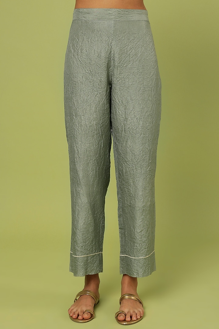 Green Kurta Set In Mulberry Silk by Divyam Mehta at Pernia's Pop Up Shop