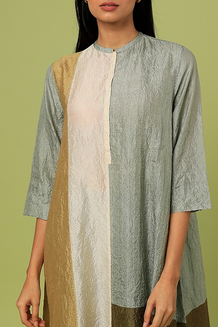 Green Kurta Set In Mulberry Silk by Divyam Mehta at Pernia's Pop Up Shop